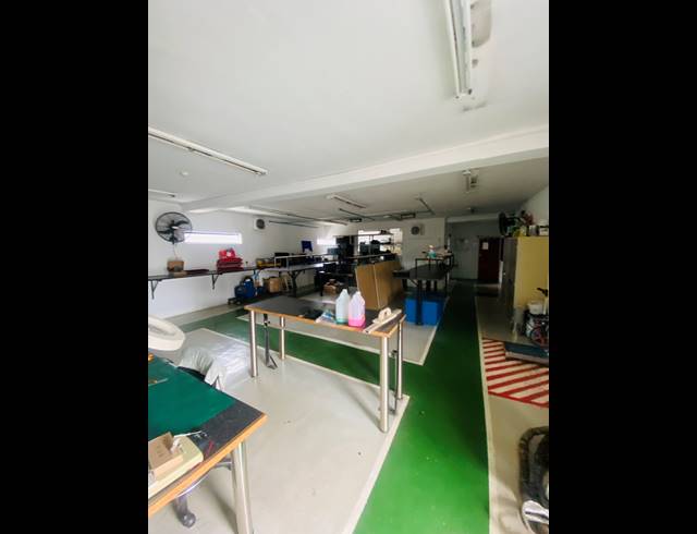 638M² BUSINESS FOR SALE IN NEW REDRUTH